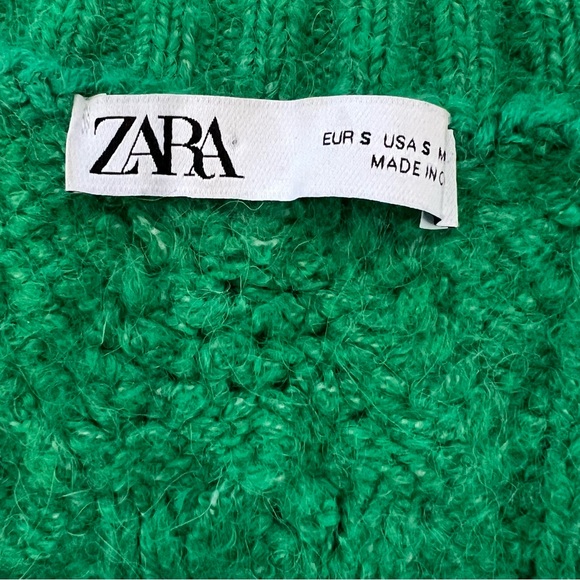 Zara Emerald Green Long Sleeve Cardigan w/ Decorative Buttons-Size Small - Picture 6 of 9